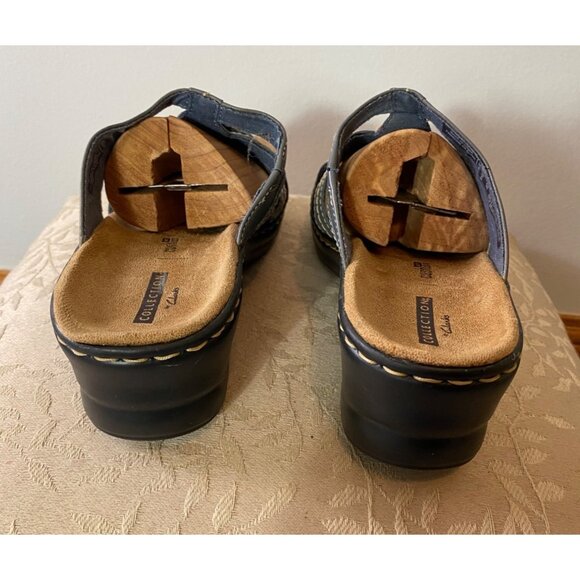 Clarks Leather Slip-On Wedge Sandals Shoes Floral Embellishment Gray Size 9 - Picture 5 of 10